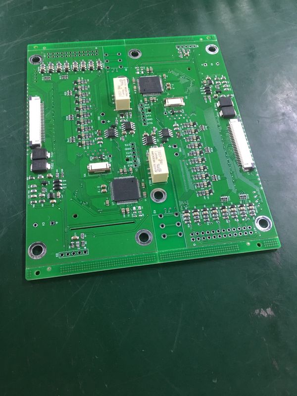 Assemblage de circuits imprimés de surface RF4 à écran de soie noir pour la production de circuits imprimés SMT