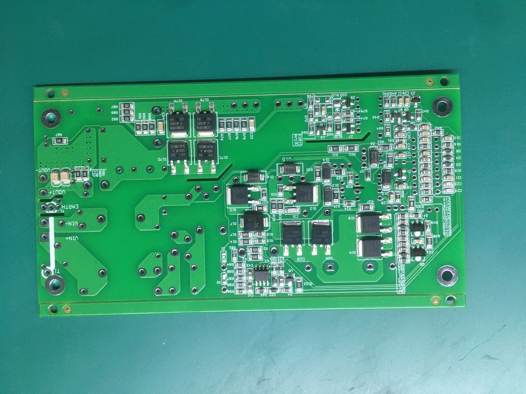 Assemblage de circuits imprimés de surface RF4 à écran de soie noir pour la production de circuits imprimés SMT