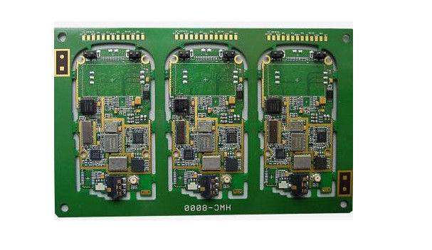 Le circuit imprimé électronique Pcba Green Silk assemblage de circuits imprimés clé en main ENIG 2U Immersion Gold IPC classe II/ III