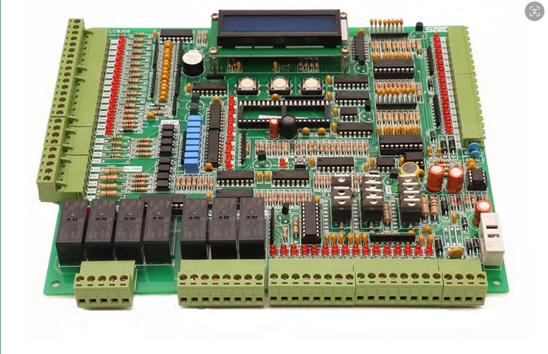 Assemblage de circuits imprimés de communication personnalisés pour les cartes à haute fréquence et multicouches de fond