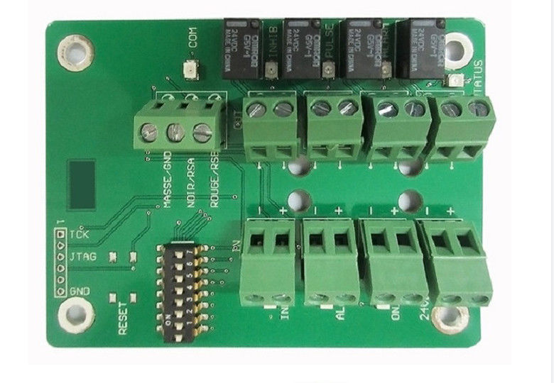 Assemblage de circuits imprimés de communication personnalisés pour les cartes à haute fréquence et multicouches de fond