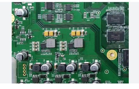 Fabricant d'assemblage de circuits imprimés pour automobiles de nouvelle énergie en Chine et au Cambodge 0,5-6 oz Surface de cuivre-or finition 4mil