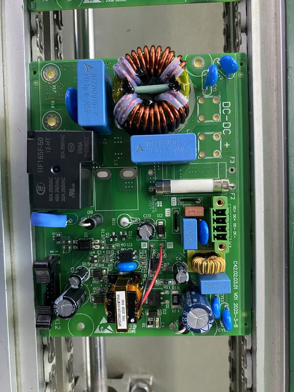 Équipement de protection contre les surtensions avec finition de surface sans plomb HASL et contrôle d'impédance assurant une gestion durable et électrique des surtensions