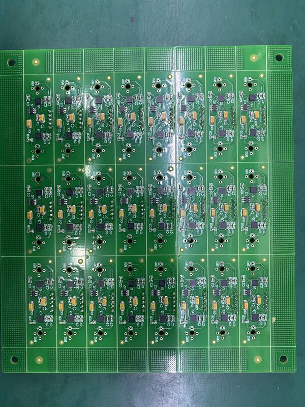 Contrôle de l'impédance Assemblage de circuits imprimés industriels d'une épaisseur de 0,3 mm à 6 mm et d'un espace de bille minimum de 0,3 mm