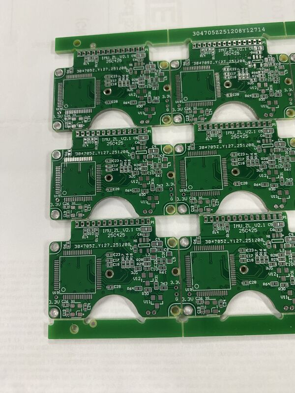 Épaisseur maximale T supérieure à 4,5 mm Assemblage industriel de PCB offrant des capacités d'assemblage pour des cartes de circuits imprimés lourdes