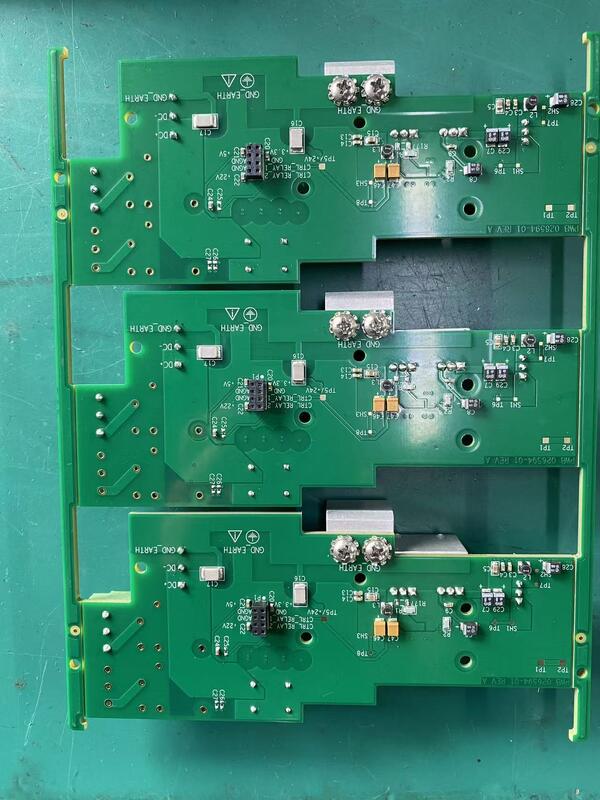 Service de production de circuits imprimés EMS PCBA avec masque de soudure vert, taille maximale de carte de 400 mm x 1200 mm