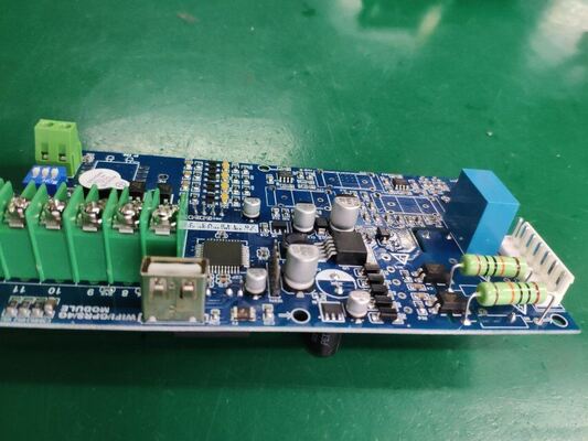 Assemblage de PCB avec module RF WiFi